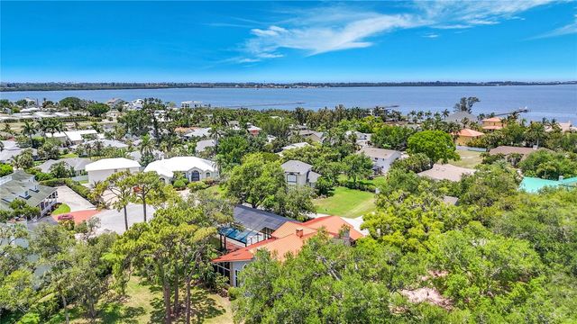 8005 17TH AVENUE W, Bradenton, FL 34209