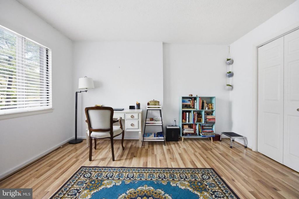 Image 18 of property listing at 7 SUNTOP CT #202, Baltimore, MD 21209