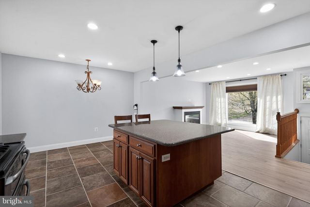 73 GREENVALE, Cherry Hill, NJ 08034