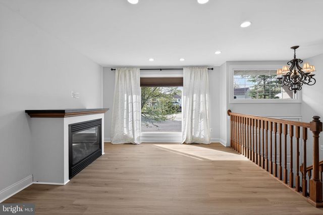 73 GREENVALE, Cherry Hill, NJ 08034