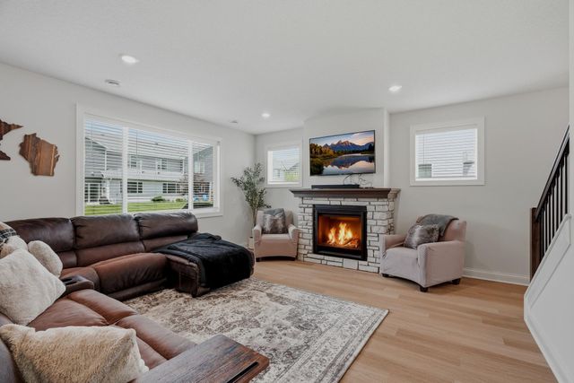 1723 Southpoint Lane, Hudson, WI 54016