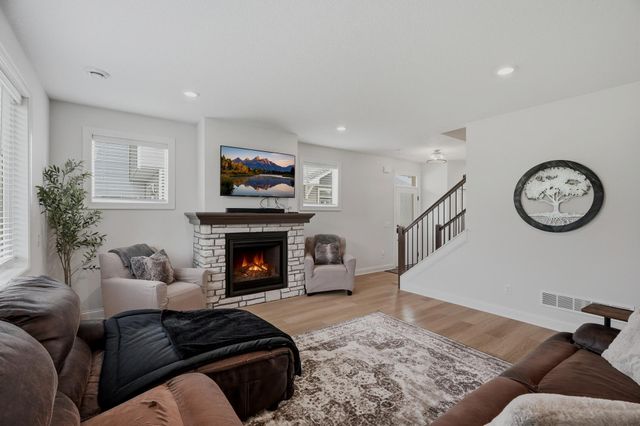 1723 Southpoint Lane, Hudson, WI 54016