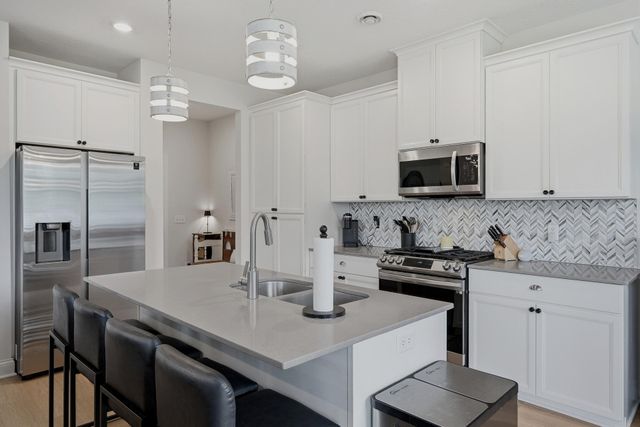 1723 Southpoint Lane, Hudson, WI 54016