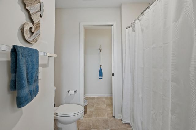 1723 Southpoint Lane, Hudson, WI 54016
