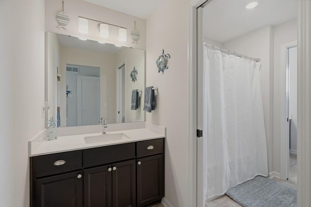 1723 Southpoint Lane, Hudson, WI 54016