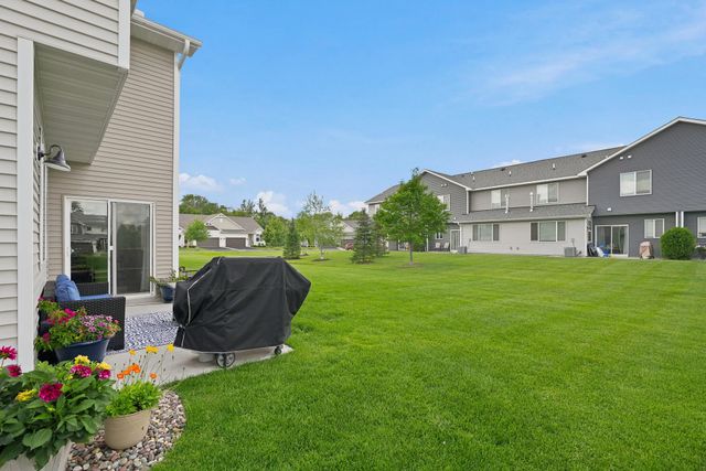 1723 Southpoint Lane, Hudson, WI 54016