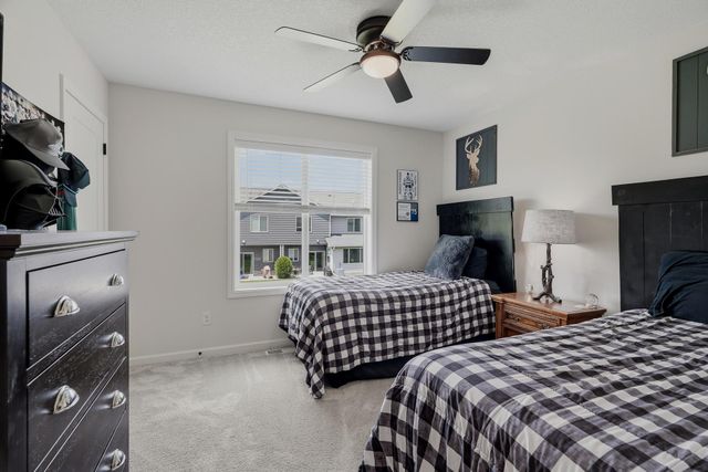1723 Southpoint Lane, Hudson, WI 54016