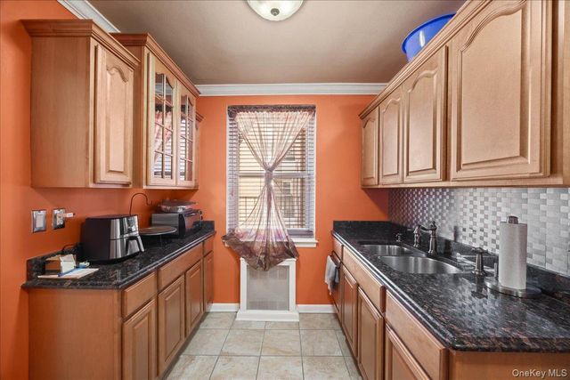 440 Warburton Avenue 3E, Yonkers, NY 10701