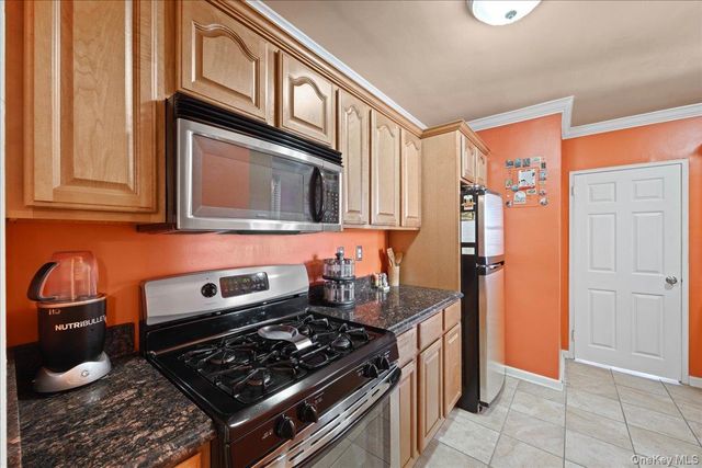 440 Warburton Avenue 3E, Yonkers, NY 10701