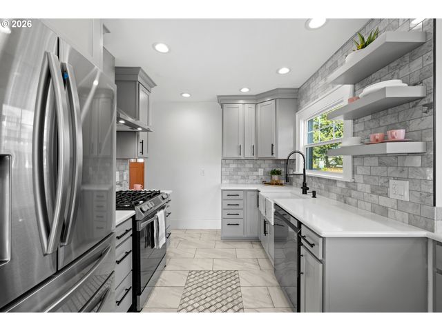 6959 N DENVER Ave, Portland, OR 97217