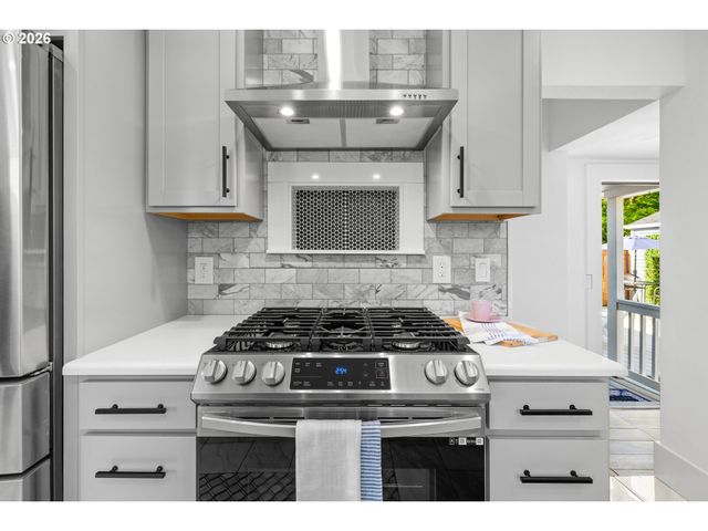 6959 N DENVER Ave, Portland, OR 97217