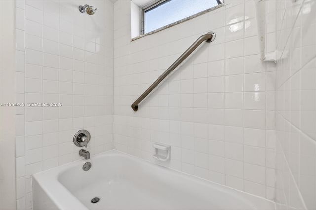 6070 NW 64th Ave 308, Tamarac, FL 33319