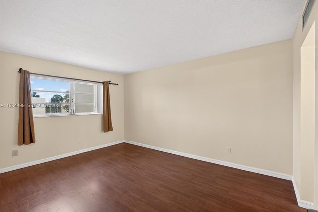 6070 NW 64th Ave 308, Tamarac, FL 33319