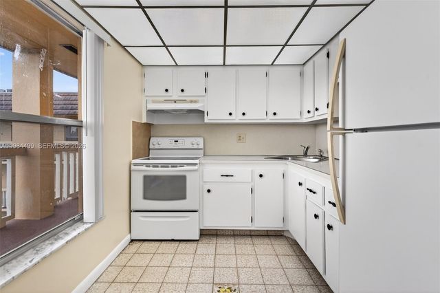 6070 NW 64th Ave 308, Tamarac, FL 33319