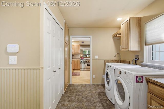 830 Hemingway Road, Lake Orion, MI 48362