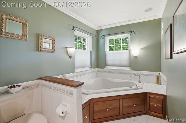830 Hemingway Road, Lake Orion, MI 48362