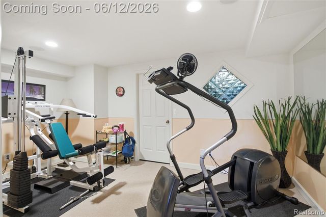 830 Hemingway Road, Lake Orion, MI 48362
