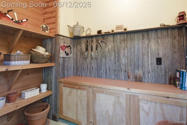 830 Hemingway Road, Lake Orion, MI 48362