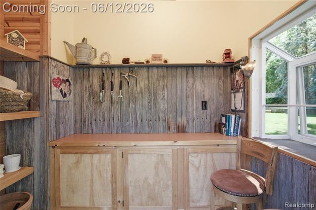 830 Hemingway Road, Lake Orion, MI 48362