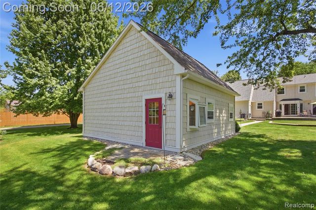830 Hemingway Road, Lake Orion, MI 48362