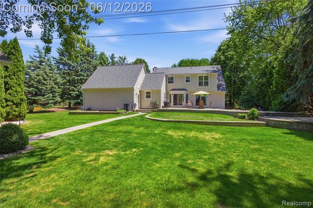 830 Hemingway Road, Lake Orion, MI 48362