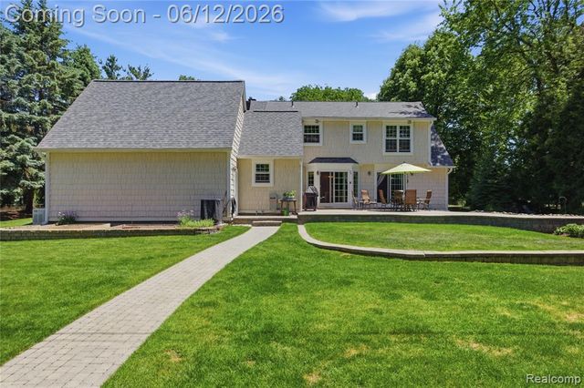 830 Hemingway Road, Lake Orion, MI 48362