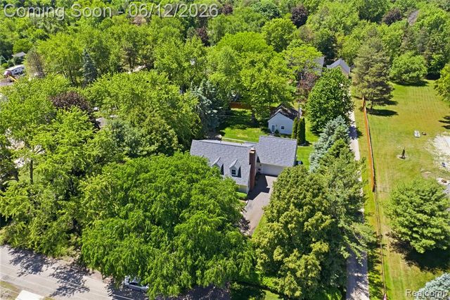 830 Hemingway Road, Lake Orion, MI 48362