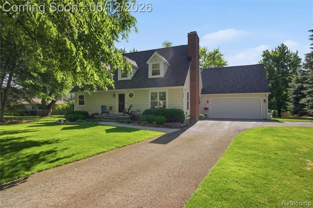 830 Hemingway Road, Lake Orion, MI 48362