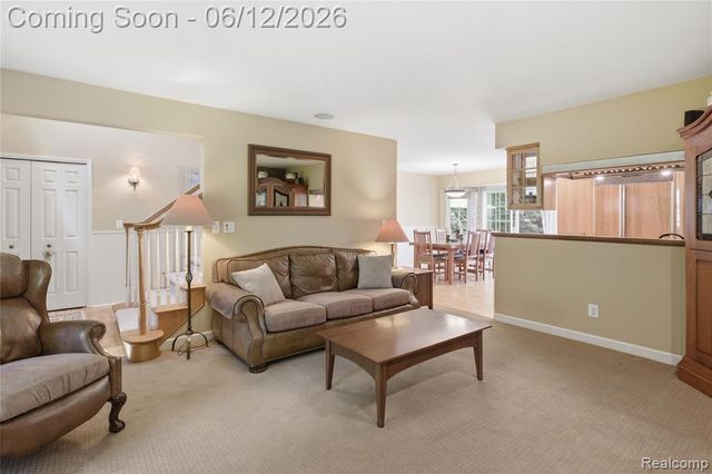 830 Hemingway Road, Lake Orion, MI 48362