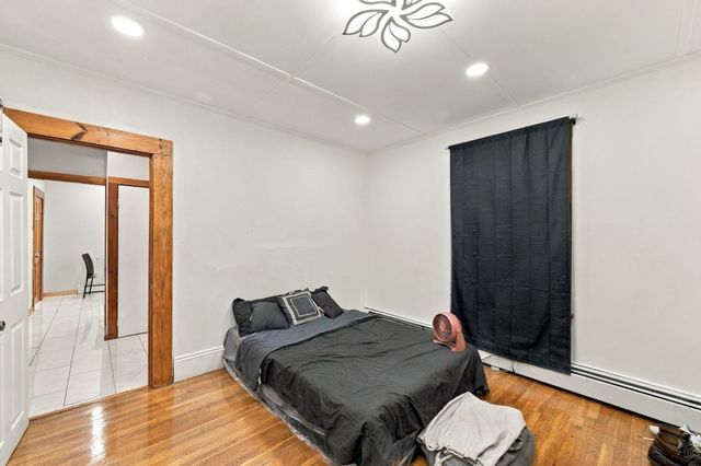 104 Waterhill St, Lynn, MA 01905