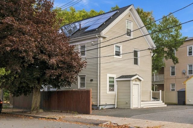 104 Waterhill St, Lynn, MA 01905