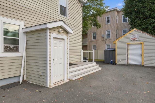 104 Waterhill St, Lynn, MA 01905