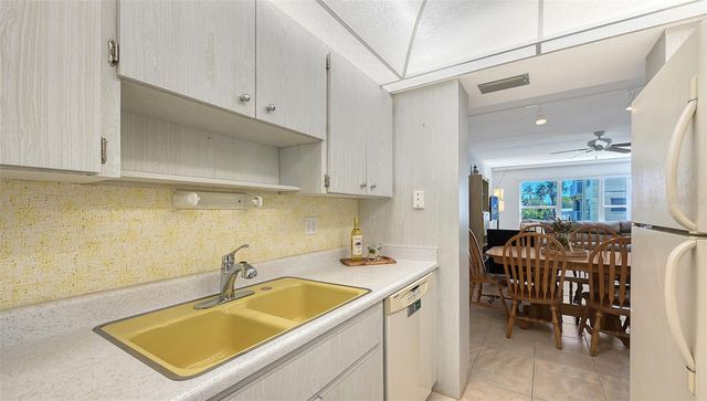 3810 GULF OF MEXICO DRIVE F206, Longboat Key, FL 34228