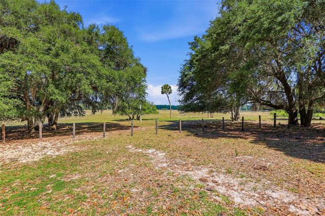 22130 NW 75TH AVENUE ROAD, Micanopy, FL 32667