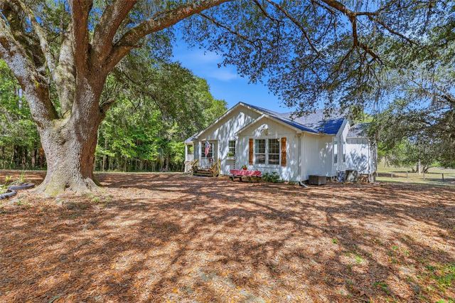 22130 NW 75TH AVENUE ROAD, Micanopy, FL 32667
