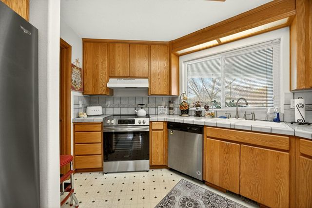 1087 Oak Knoll Drive, Ashland, OR 97520