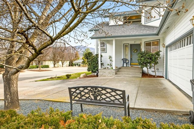 1087 Oak Knoll Drive, Ashland, OR 97520