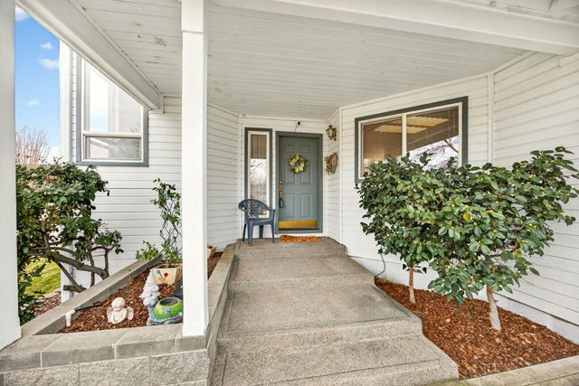 1087 Oak Knoll Drive, Ashland, OR 97520