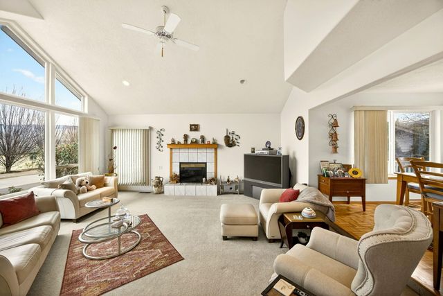 1087 Oak Knoll Drive, Ashland, OR 97520