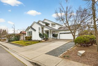 1087 Oak Knoll Drive, Ashland, OR 97520