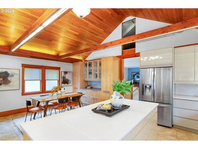 1221 Se REX St, Portland, OR 97202