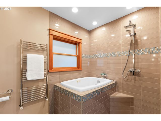 1221 Se REX St, Portland, OR 97202