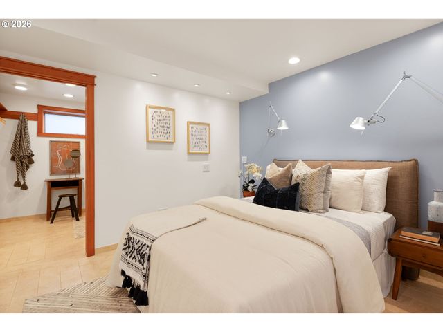 1221 Se REX St, Portland, OR 97202