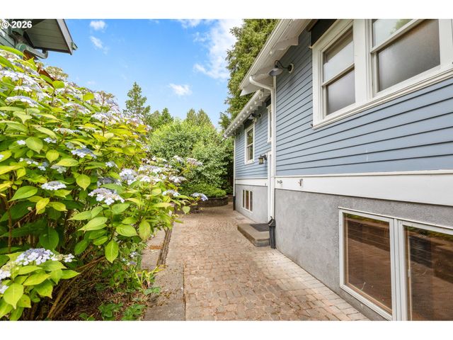 1221 Se REX St, Portland, OR 97202