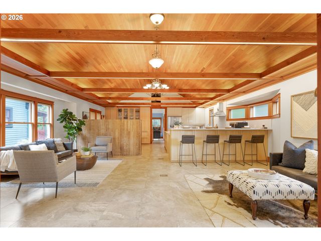 1221 Se REX St, Portland, OR 97202