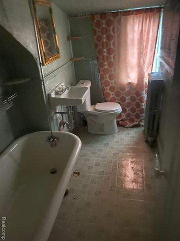 17515 Parkside Street, Detroit, MI 48221