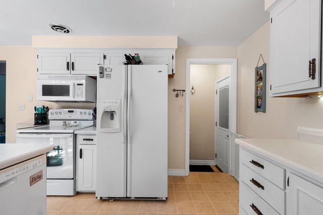 1312 N VIOLA STREET, Appleton, WI 54911