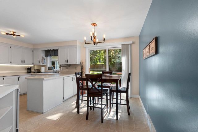 1312 N VIOLA STREET, Appleton, WI 54911