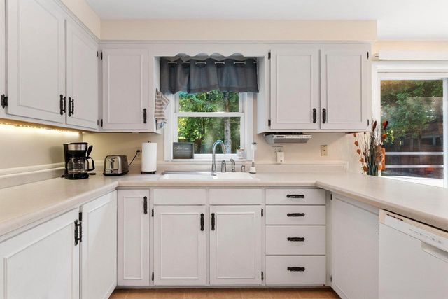 1312 N VIOLA STREET, Appleton, WI 54911