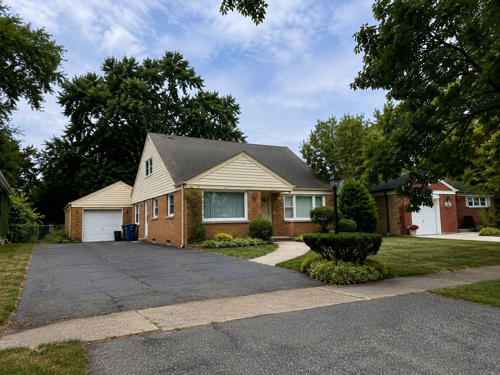 10834 S Keeler Avenue, Oak Lawn, IL 60453 — photo 2